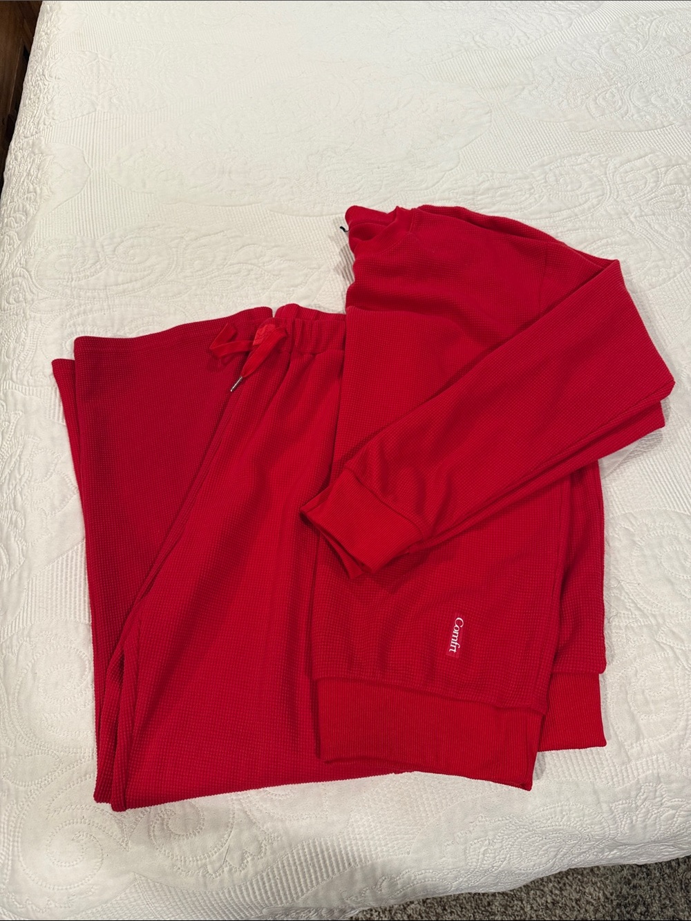 Comfrt Colors Red Waffle Knit Lounge Set. Top-M/Bottom-L